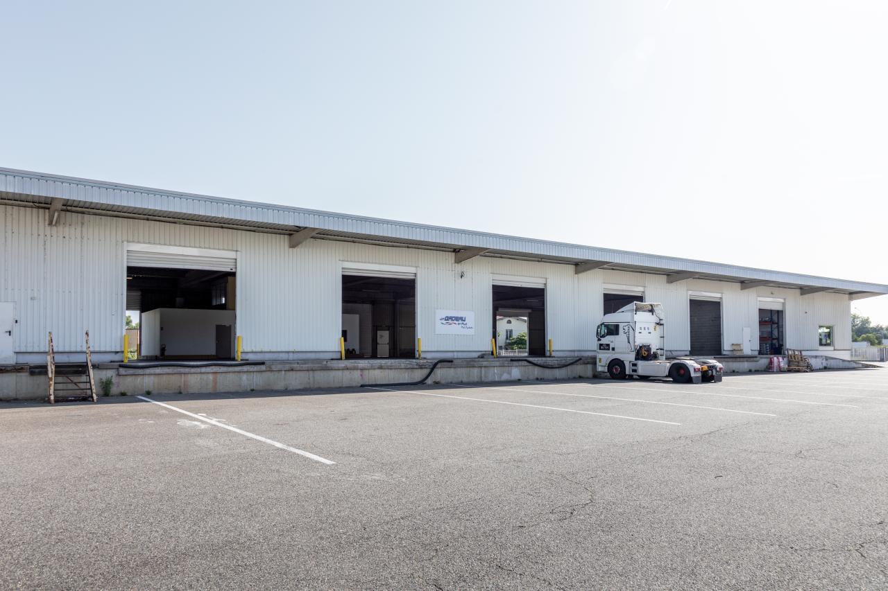 Local d'activité Portet-sur-Garonne 858m² Location local d'activité Portet-sur-Garonne Haute-Garonne OLACT2533375 1